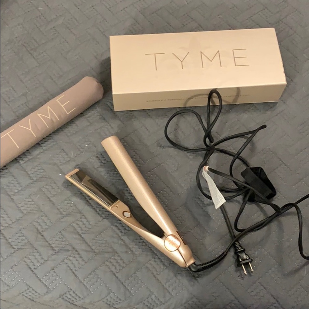 Tyme Iron — curls and straightens hair!